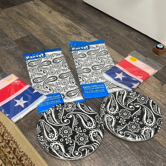 Party supplies set of 6 - Picture 1 of 7